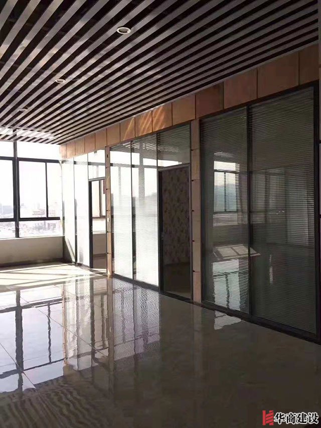 廣州市番禺區(qū)全新裝修全包辦公室寫(xiě)字樓出租